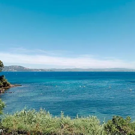 Front De - Vue Exceptionnelle, Les Pieds Dans L'eau A La Madrague, Presqu'ile De Giens Apartment Hyeres