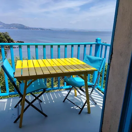 Front De - Vue Exceptionnelle, Les Pieds Dans L'eau A La Madrague, Presqu'ile De Giens Apartment